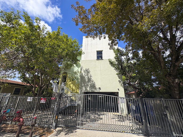 Henderson Park Condo photo 2